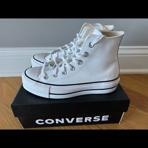 Converse clean leather platform - women size 6